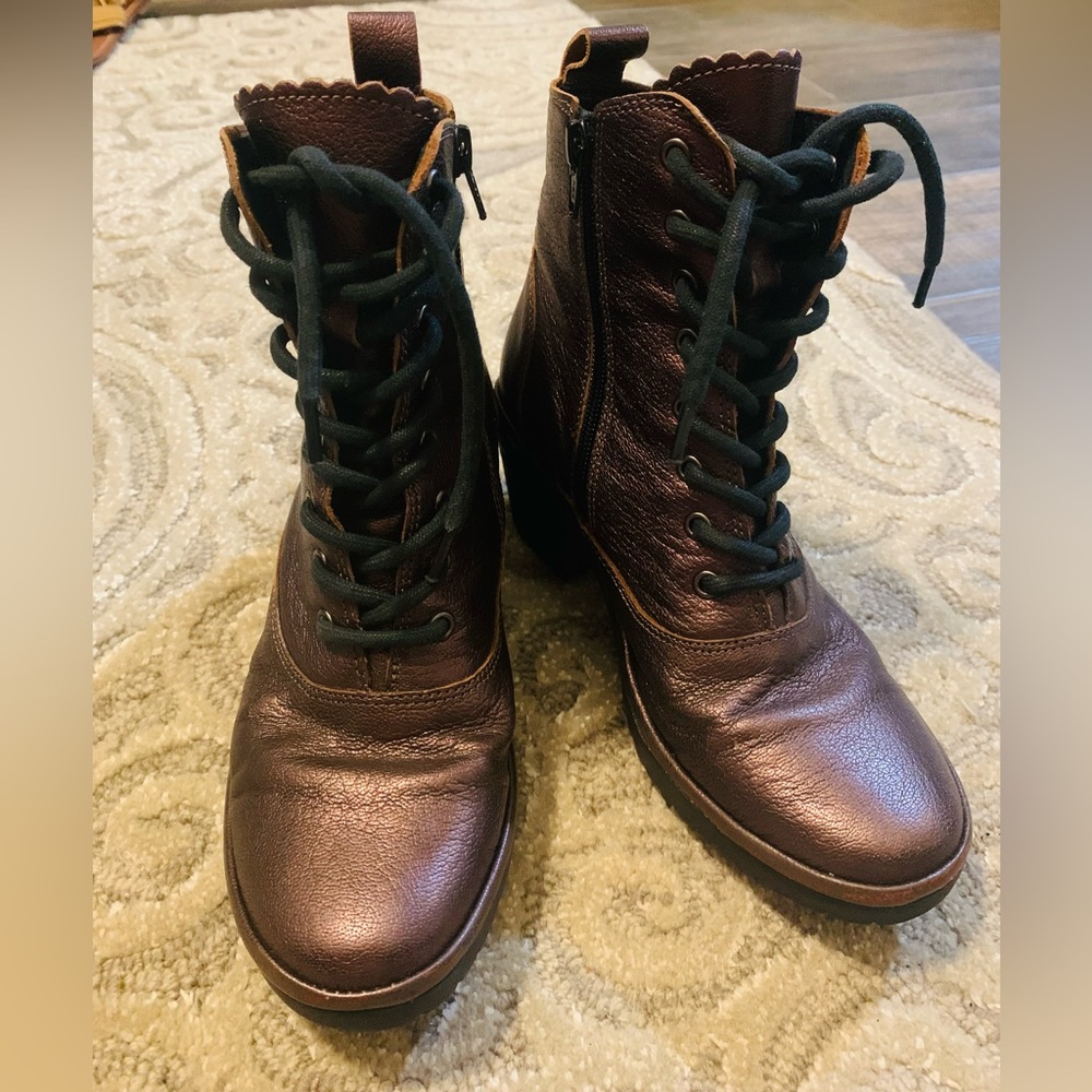 Fly london ankle  boots size71/2